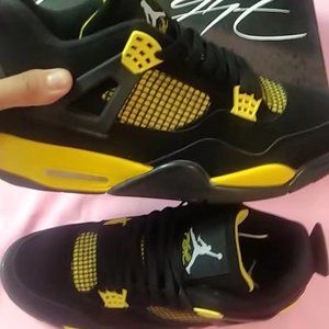 AIR JORDAN 4 RETRO